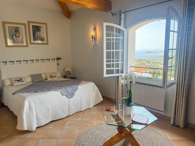 Maison &agrave; vendre - 7 pi&egrave;ces - 230 m2 - La Croix Valmer - 83 - PROVENCE-ALPES-COTE-D-AZUR
