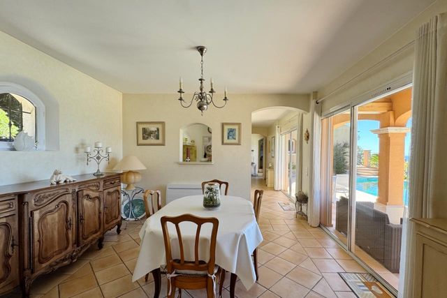 Maison &agrave; vendre - 7 pi&egrave;ces - 230 m2 - La Croix Valmer - 83 - PROVENCE-ALPES-COTE-D-AZUR