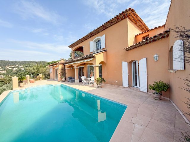 Maison &agrave; vendre - 7 pi&egrave;ces - 230 m2 - La Croix Valmer - 83 - PROVENCE-ALPES-COTE-D-AZUR