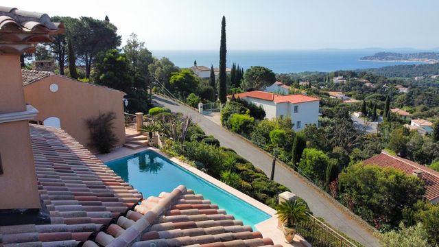 Maison &agrave; vendre - 7 pi&egrave;ces - 230 m2 - La Croix Valmer - 83 - PROVENCE-ALPES-COTE-D-AZUR