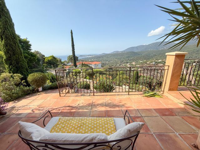 Maison &agrave; vendre - 7 pi&egrave;ces - 230 m2 - La Croix Valmer - 83 - PROVENCE-ALPES-COTE-D-AZUR