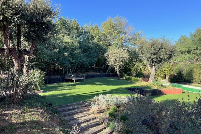 Maison à vendre - 7 pièces - 177 m2 - Grimaud - 83 - PROVENCE-ALPES-COTE-D-AZUR