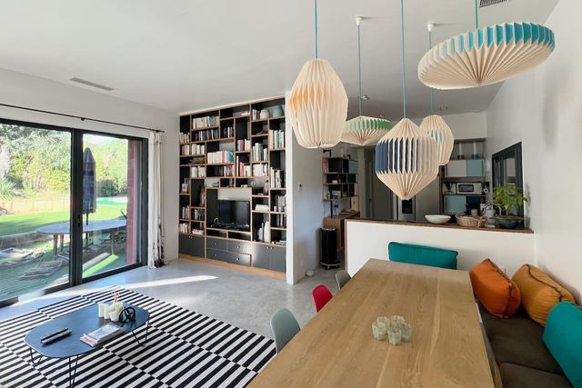 Maison à vendre - 7 pièces - 177 m2 - Grimaud - 83 - PROVENCE-ALPES-COTE-D-AZUR