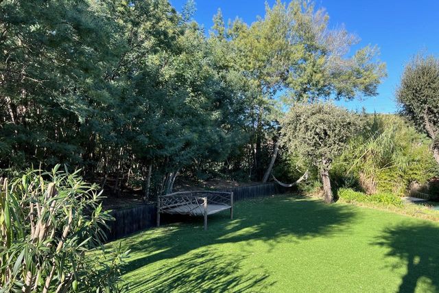 Maison à vendre - 7 pièces - 177 m2 - Grimaud - 83 - PROVENCE-ALPES-COTE-D-AZUR