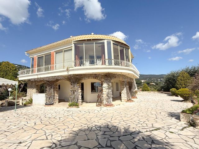 Maison &agrave; vendre - 5 pi&egrave;ces - 172 m2 - Cavalaire Sur Mer - 83 - PROVENCE-ALPES-COTE-D-AZUR