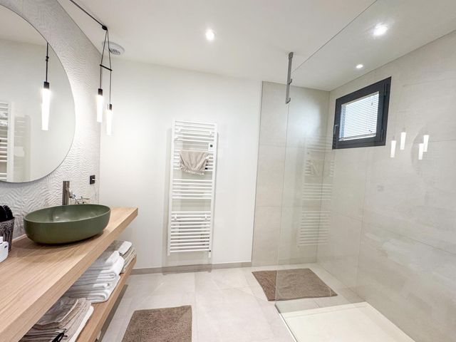 Maison à vendre - 6 pièces - 185 m2 - Le Lavandou - 83 - PROVENCE-ALPES-COTE-D-AZUR