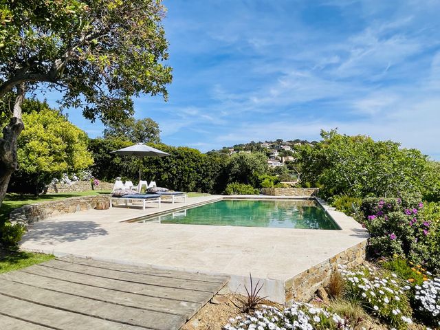 Maison à vendre - 7 pièces - 190 m2 - La Croix Valmer - 83 - PROVENCE-ALPES-COTE-D-AZUR