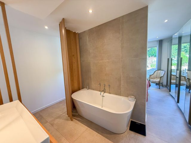 Maison à vendre - 7 pièces - 190 m2 - La Croix Valmer - 83 - PROVENCE-ALPES-COTE-D-AZUR