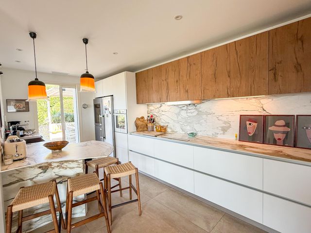 Maison à vendre - 7 pièces - 190 m2 - La Croix Valmer - 83 - PROVENCE-ALPES-COTE-D-AZUR