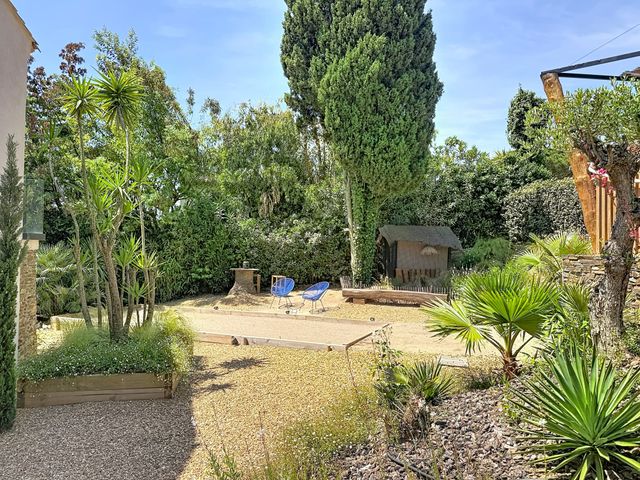 Maison &agrave; vendre - 5 pi&egrave;ces - 140 m2 - La Croix Valmer - 83 - PROVENCE-ALPES-COTE-D-AZUR