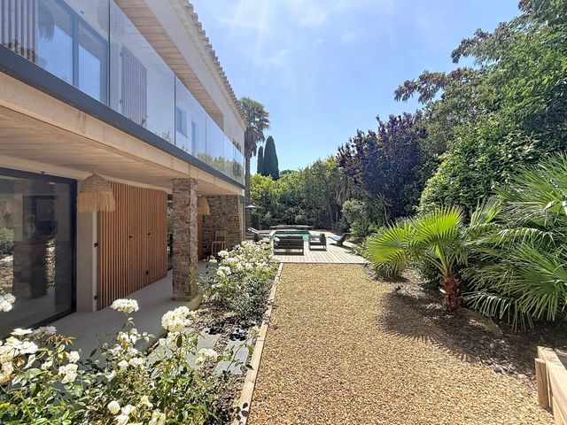 Maison &agrave; vendre - 5 pi&egrave;ces - 140 m2 - La Croix Valmer - 83 - PROVENCE-ALPES-COTE-D-AZUR