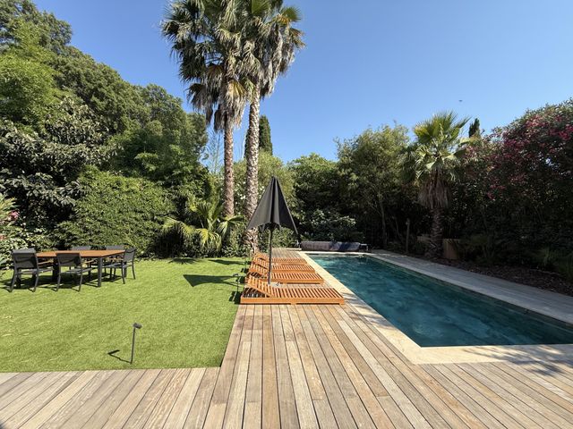 Maison à vendre - 5 pièces - 140 m2 - La Croix Valmer - 83 - PROVENCE-ALPES-COTE-D-AZUR