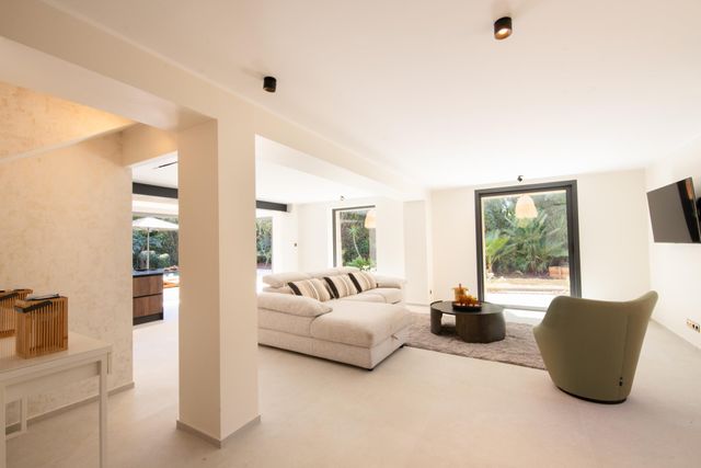 Maison à vendre - 5 pièces - 140 m2 - La Croix Valmer - 83 - PROVENCE-ALPES-COTE-D-AZUR