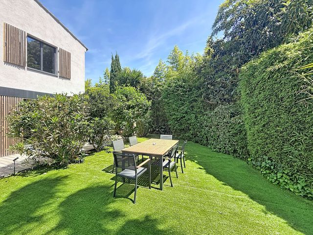 Maison &agrave; vendre - 5 pi&egrave;ces - 140 m2 - La Croix Valmer - 83 - PROVENCE-ALPES-COTE-D-AZUR