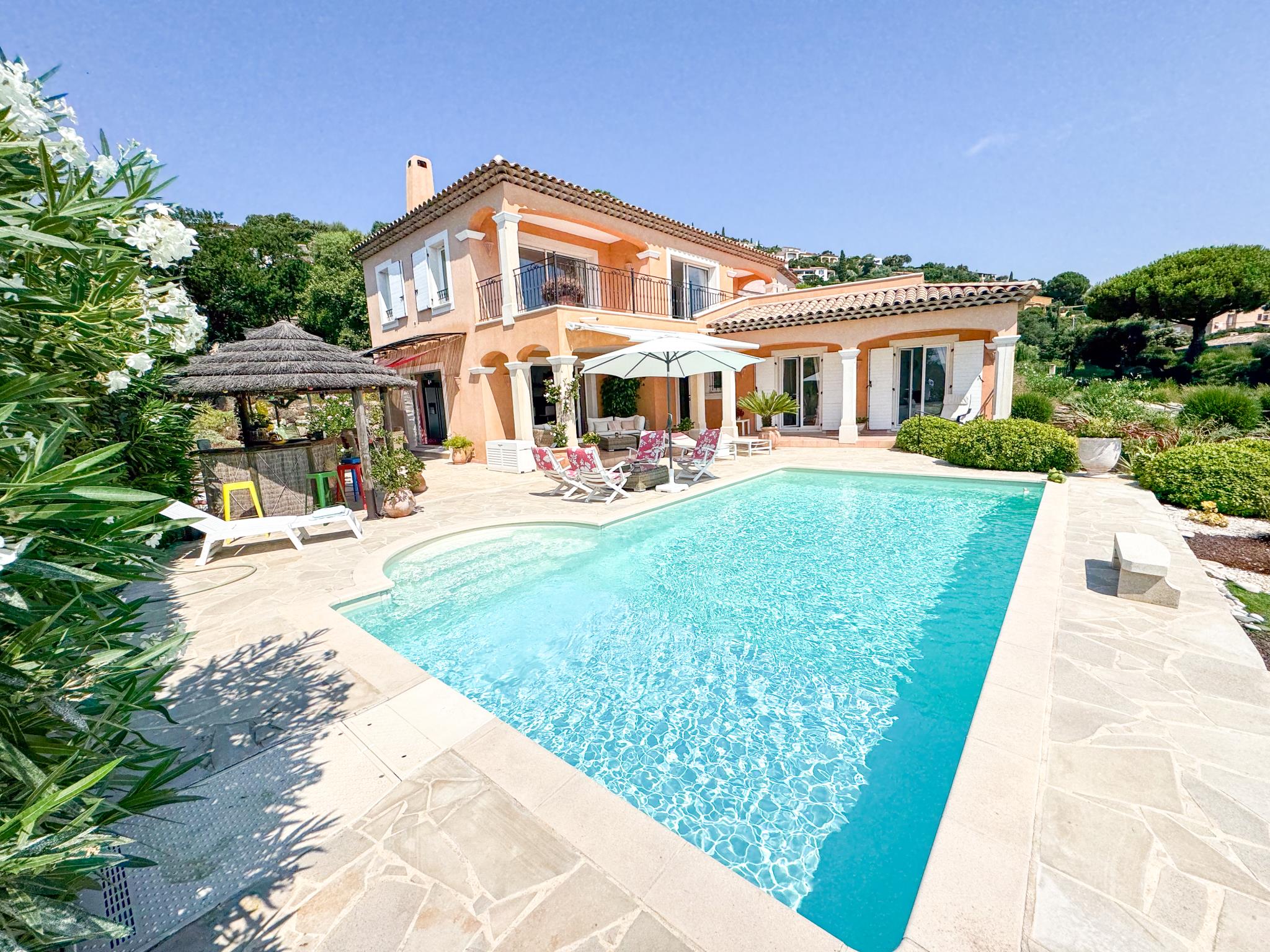 maison  - CAVALAIRE SUR MER- 83