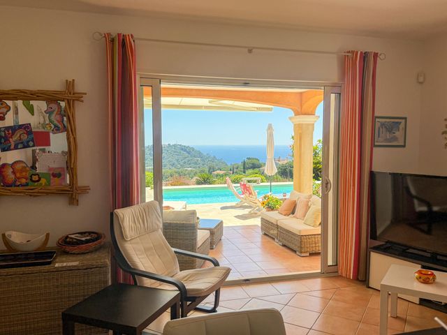 Maison &agrave; vendre - 6 pi&egrave;ces - 170 m2 - Cavalaire Sur Mer - 83 - PROVENCE-ALPES-COTE-D-AZUR