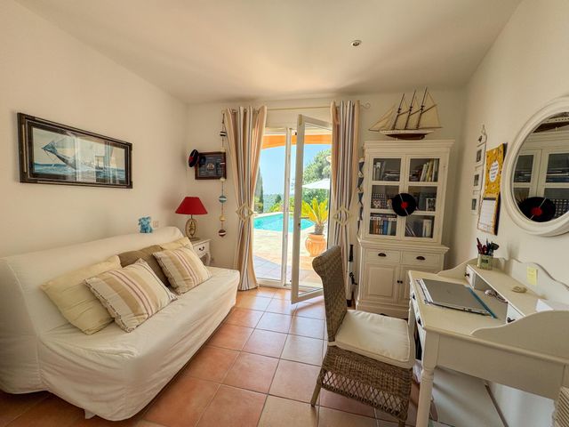 Maison &agrave; vendre - 6 pi&egrave;ces - 170 m2 - Cavalaire Sur Mer - 83 - PROVENCE-ALPES-COTE-D-AZUR