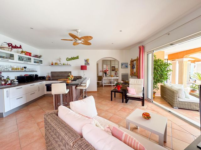 Maison &agrave; vendre - 6 pi&egrave;ces - 170 m2 - Cavalaire Sur Mer - 83 - PROVENCE-ALPES-COTE-D-AZUR