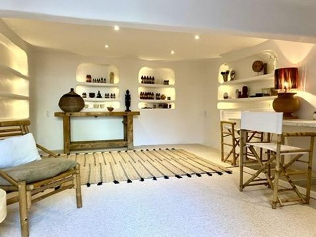 Maison à vendre - 7 pièces - 215 m2 - Cavalaire Sur Mer - 83 - PROVENCE-ALPES-COTE-D-AZUR