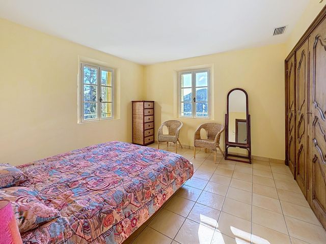 Maison à vendre - 6 pièces - 200 m2 - Cavalaire Sur Mer - 83 - PROVENCE-ALPES-COTE-D-AZUR