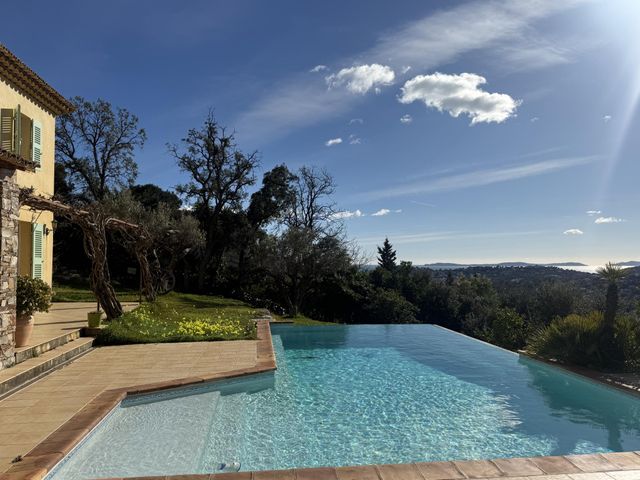 Maison &agrave; vendre - 6 pi&egrave;ces - 200 m2 - Cavalaire Sur Mer - 83 - PROVENCE-ALPES-COTE-D-AZUR