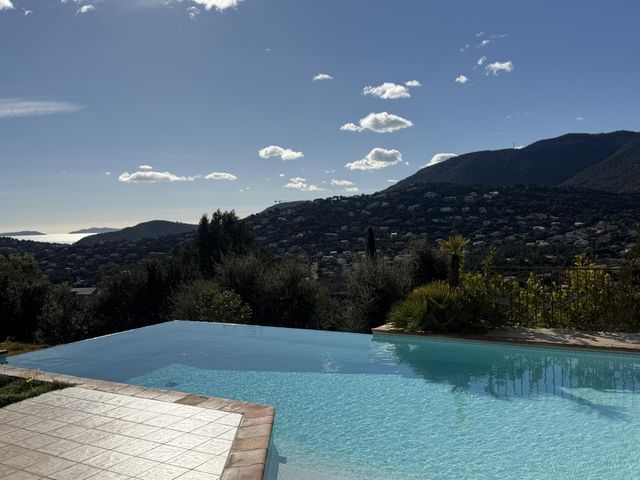 Maison &agrave; vendre - 6 pi&egrave;ces - 200 m2 - Cavalaire Sur Mer - 83 - PROVENCE-ALPES-COTE-D-AZUR