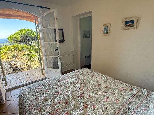 Maison à vendre - 7 pièces - 160 m2 - La Croix Valmer - 83 - PROVENCE-ALPES-COTE-D-AZUR