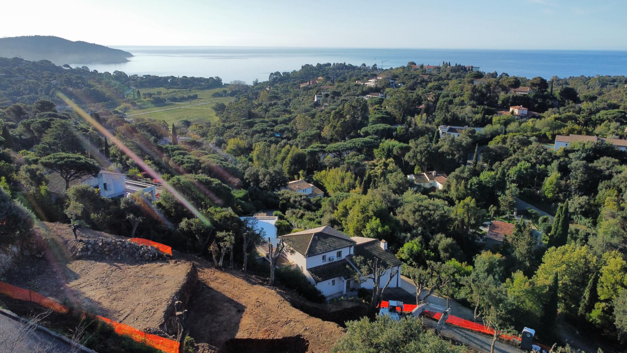 maison  - LA CROIX VALMER- 83