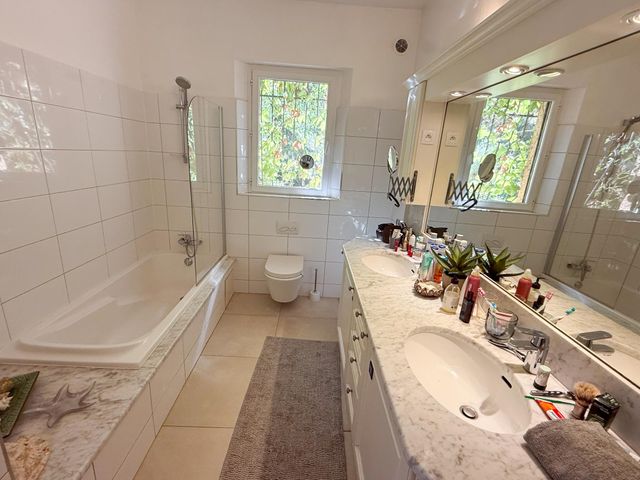 Maison à vendre - 7 pièces - 157 m2 - Cavalaire Sur Mer - 83 - PROVENCE-ALPES-COTE-D-AZUR