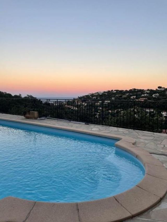 Maison &agrave; vendre - 7 pi&egrave;ces - 157 m2 - Cavalaire Sur Mer - 83 - PROVENCE-ALPES-COTE-D-AZUR