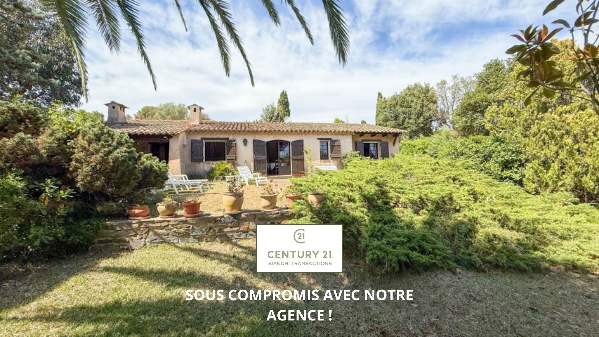 maison  - LA CROIX VALMER- 83