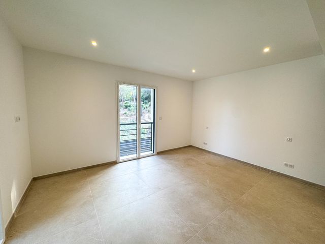 Maison à vendre - 5 pièces - 152 m2 - Cavalaire Sur Mer - 83 - PROVENCE-ALPES-COTE-D-AZUR