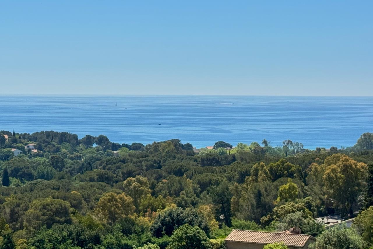 maison  - LA CROIX VALMER- 83