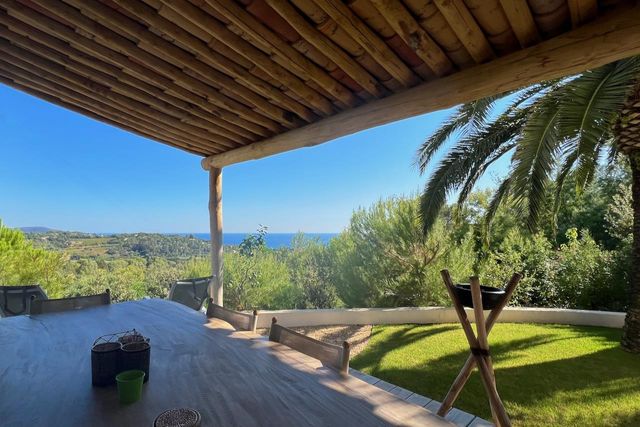 Maison &agrave; vendre - 5 pi&egrave;ces - 135 m2 - La Croix Valmer - 83 - PROVENCE-ALPES-COTE-D-AZUR