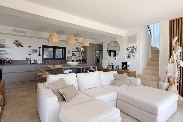 Maison &agrave; vendre - 5 pi&egrave;ces - 135 m2 - La Croix Valmer - 83 - PROVENCE-ALPES-COTE-D-AZUR