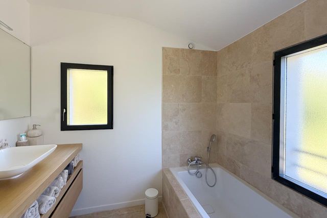 Maison &agrave; vendre - 5 pi&egrave;ces - 135 m2 - La Croix Valmer - 83 - PROVENCE-ALPES-COTE-D-AZUR