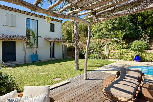 Maison &agrave; vendre - 5 pi&egrave;ces - 135 m2 - La Croix Valmer - 83 - PROVENCE-ALPES-COTE-D-AZUR