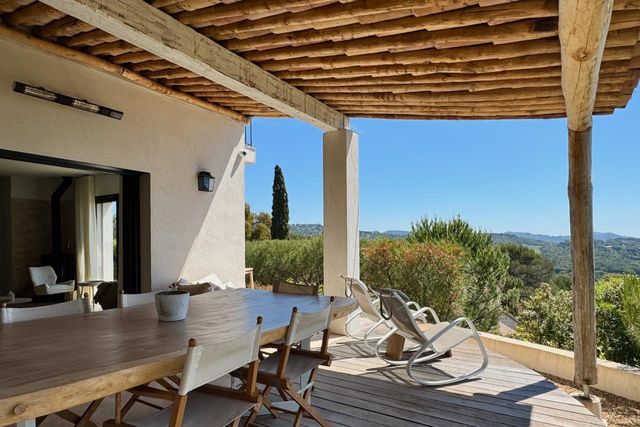 Maison &agrave; vendre - 5 pi&egrave;ces - 135 m2 - La Croix Valmer - 83 - PROVENCE-ALPES-COTE-D-AZUR