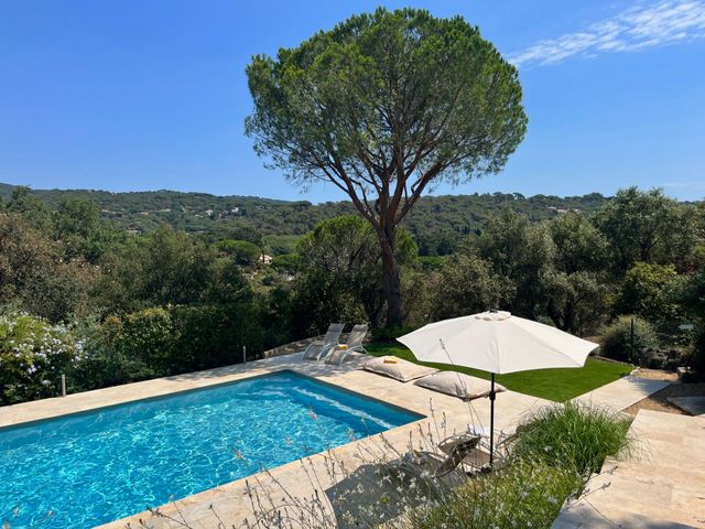 Maison &agrave; vendre - 5 pi&egrave;ces - 142 m2 - La Croix Valmer - 83 - PROVENCE-ALPES-COTE-D-AZUR