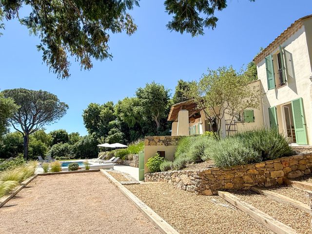 Maison &agrave; vendre - 5 pi&egrave;ces - 142 m2 - La Croix Valmer - 83 - PROVENCE-ALPES-COTE-D-AZUR
