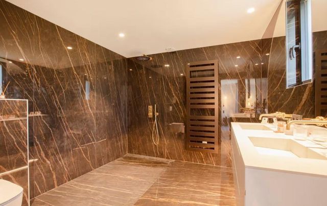 Maison &agrave; vendre - 6 pi&egrave;ces - 280 m2 - La Croix Valmer - 83 - PROVENCE-ALPES-COTE-D-AZUR