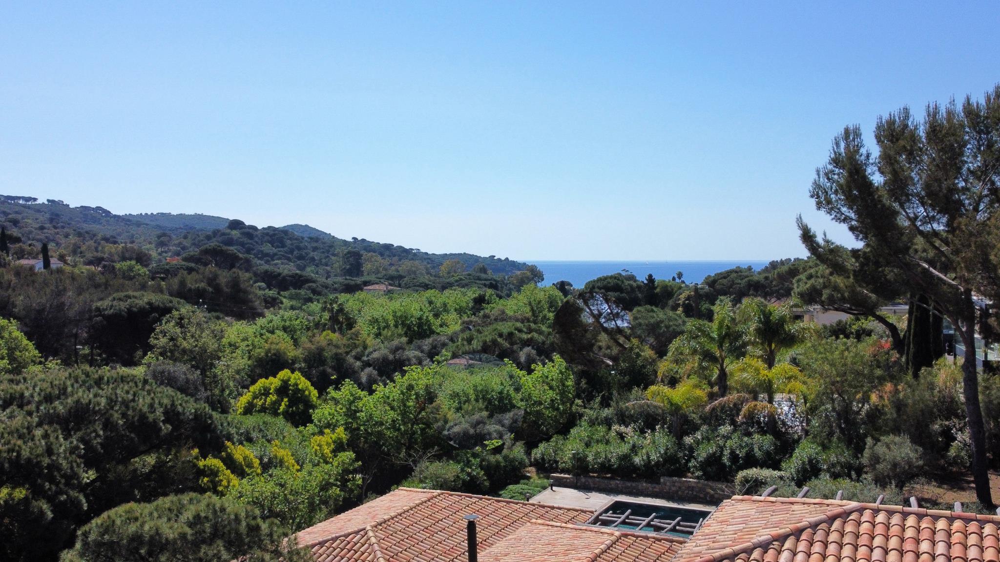 maison  - LA CROIX VALMER- 83