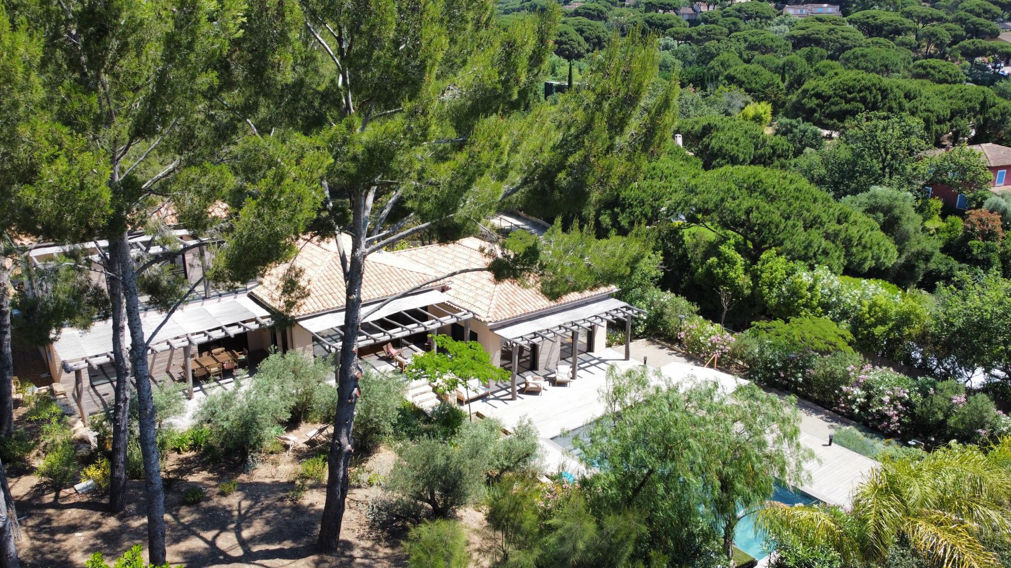 maison  - LA CROIX VALMER- 83