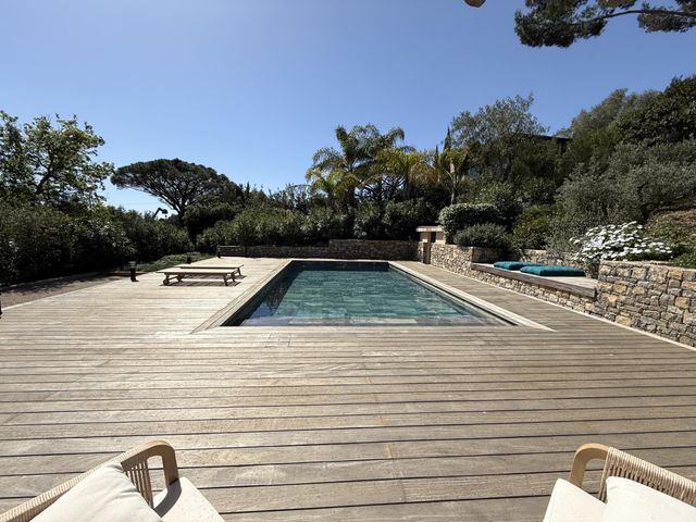 Maison &agrave; vendre - 7 pi&egrave;ces - 250 m2 - La Croix Valmer - 83 - PROVENCE-ALPES-COTE-D-AZUR