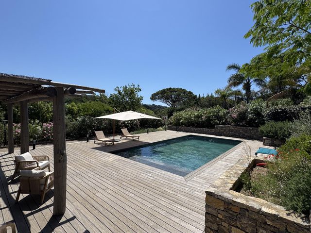 Maison &agrave; vendre - 7 pi&egrave;ces - 250 m2 - La Croix Valmer - 83 - PROVENCE-ALPES-COTE-D-AZUR