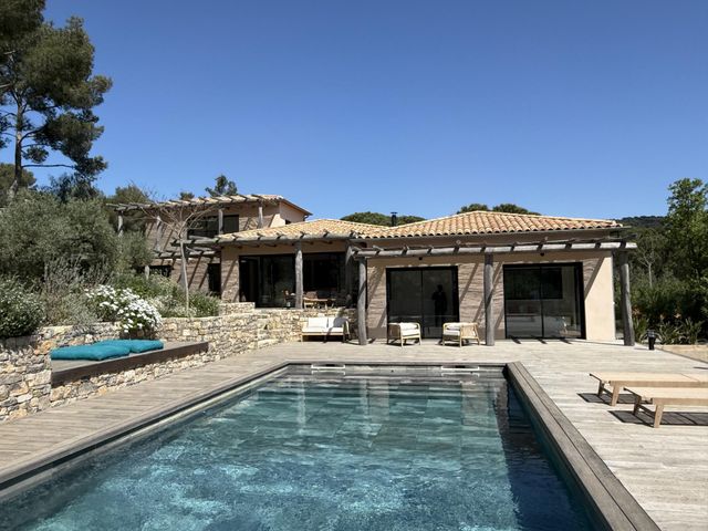 Maison &agrave; vendre - 7 pi&egrave;ces - 250 m2 - La Croix Valmer - 83 - PROVENCE-ALPES-COTE-D-AZUR