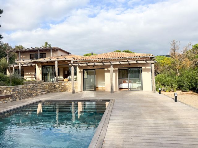 Maison &agrave; vendre - 7 pi&egrave;ces - 250 m2 - La Croix Valmer - 83 - PROVENCE-ALPES-COTE-D-AZUR