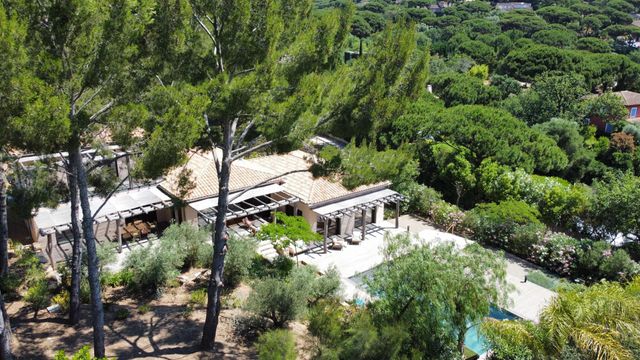 Maison &agrave; vendre - 7 pi&egrave;ces - 250 m2 - La Croix Valmer - 83 - PROVENCE-ALPES-COTE-D-AZUR