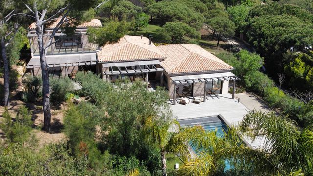 Maison &agrave; vendre - 7 pi&egrave;ces - 250 m2 - La Croix Valmer - 83 - PROVENCE-ALPES-COTE-D-AZUR