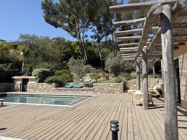 Maison &agrave; vendre - 7 pi&egrave;ces - 250 m2 - La Croix Valmer - 83 - PROVENCE-ALPES-COTE-D-AZUR